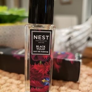New Nest Fragrance Black Tulip travel size